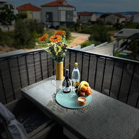 New! Griet Luxury With Private Parking דירה *