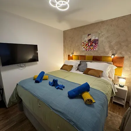 New! Griet Luxury With Private Parking