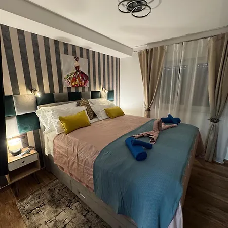 New! Griet Luxury With Private Parking זאדאר