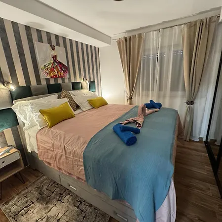 New! Griet Luxury With Private Parking *